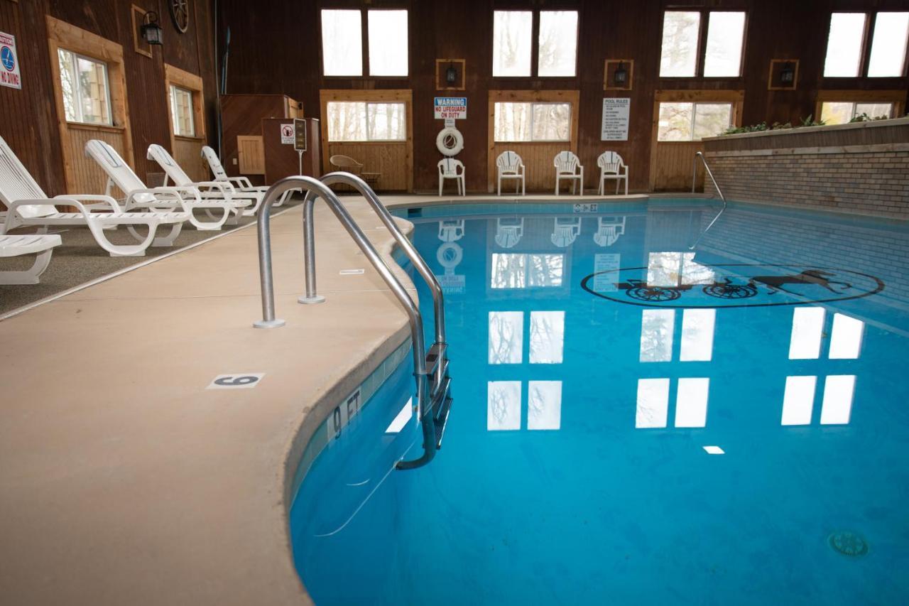 Carriage House Country Club Hotel Pocono Manor Luaran gambar