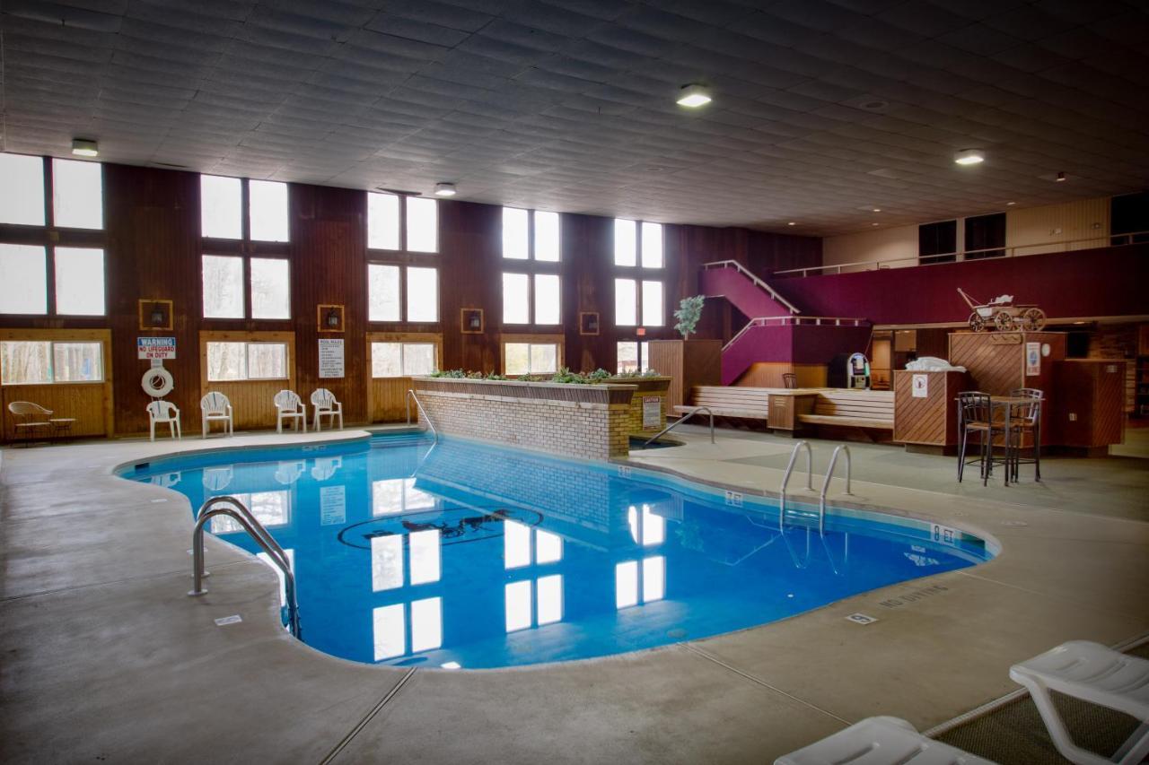 Carriage House Country Club Hotel Pocono Manor Luaran gambar